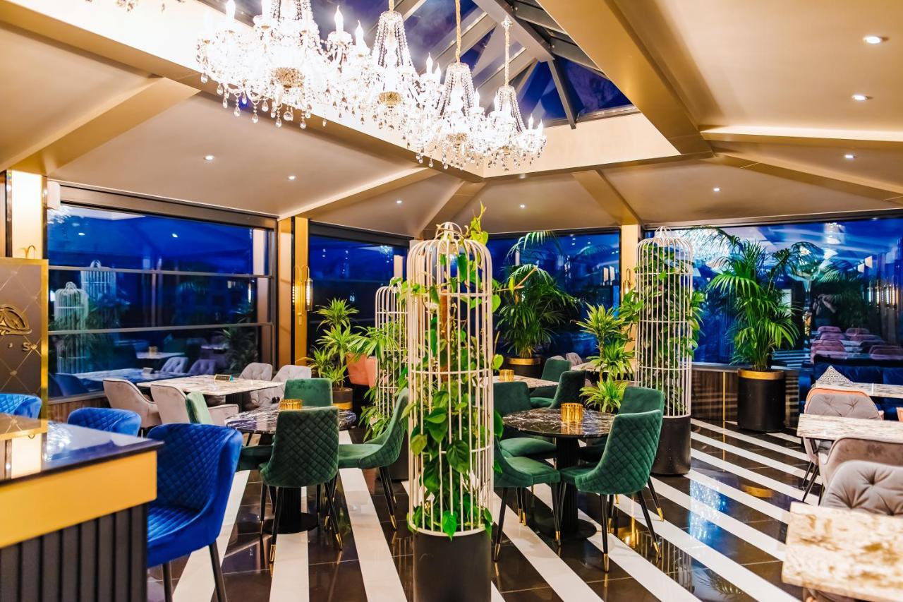 Hotel Lion's 4*